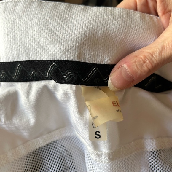 Pearl Izumi jacket with removable sleeves. - Picture 5 of 5